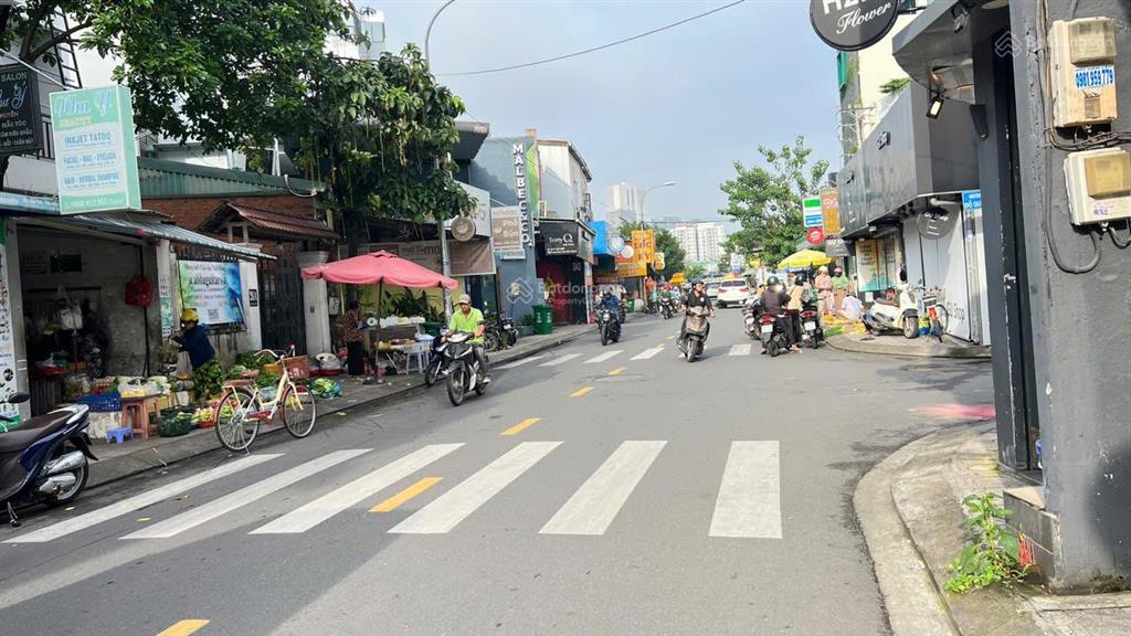 Bán nhà 2mt xuân thủy, 11x30, 329m², gần nguyễn văn hưởng, 115 tỷ