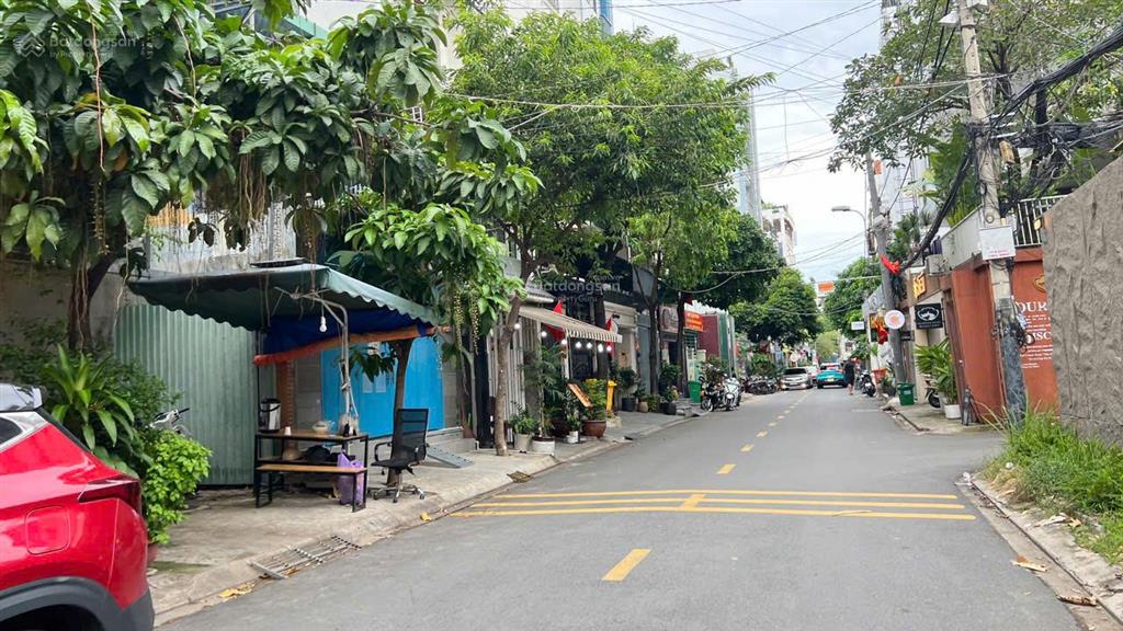 Bán nhà mt nguyễn bá huân, 4x17, 62m2, cấp 4, 24 tỷ