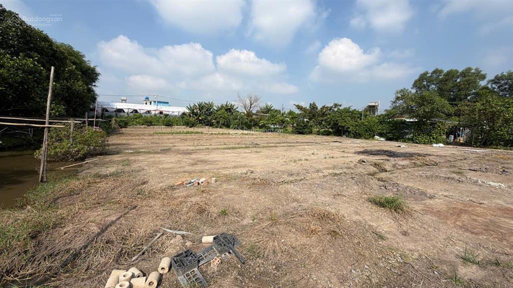 Bán đất 2mt trung đông 11, 7500m2, gần chợ thới tứ, đặng thúc vịnh, 12 triệu/m2