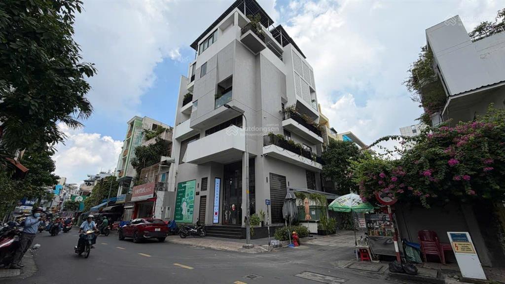 Bán nhà 2mt 107 vườn chuối, 13x14m, 150m2, 1 hầm, 5 tầng, 90 tỷ