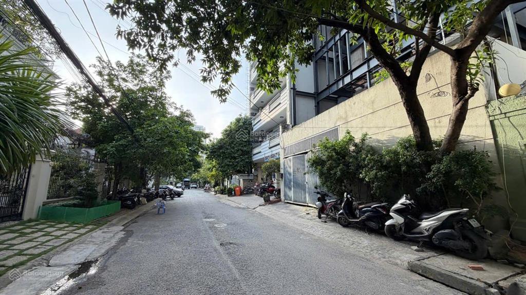 Bán chdv nguyễn văn hưởng, 11x22, 237m2, 5 tầng, 65 tỷ