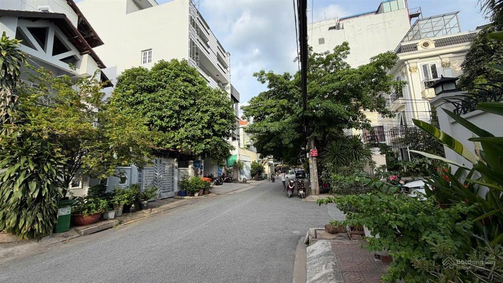 Bán chdv nguyễn văn hưởng, 11x22, 237m2, 5 tầng, 65 tỷ