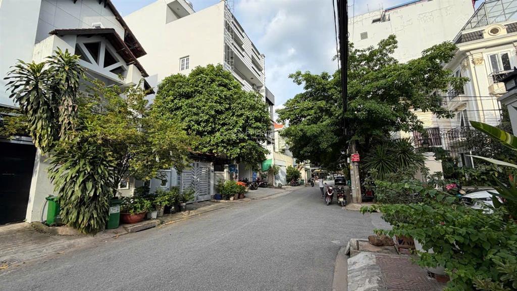 Bán chdv nguyễn văn hưởng, 11x22, 237m2, 5 tầng, 65 tỷ