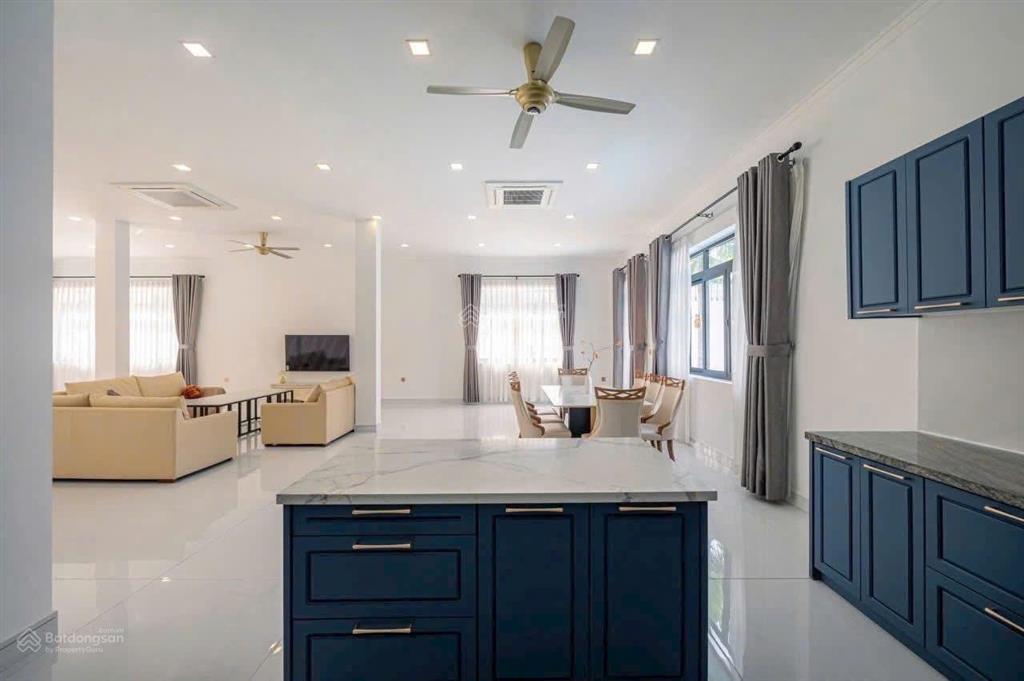 Bán villa phường thảo điền, quận 2, 16x43, 688m², 4 tầng, 130 tỷ