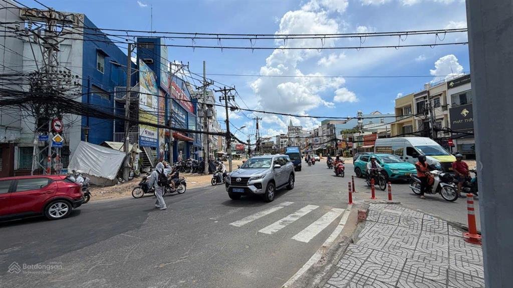 Bán nhà 2mt 1 trường chinh, 18x36, 678m2, 2 lầu, ngay góc lý thường kiệt, 170 tỷ