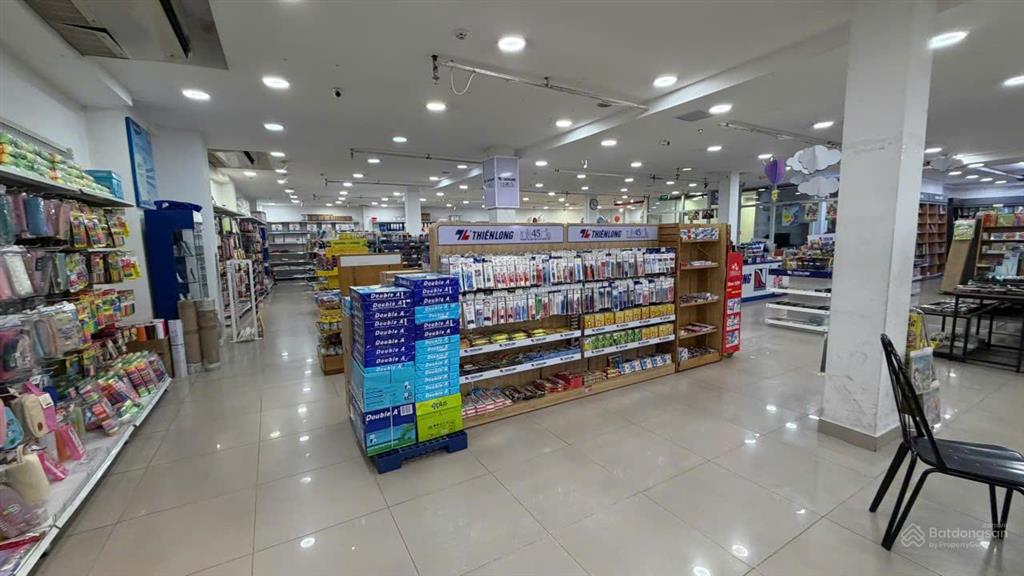 Bán nhà 2mt 1 trường chinh, 18x36, 678m2, 2 lầu, ngay góc lý thường kiệt, 170 tỷ