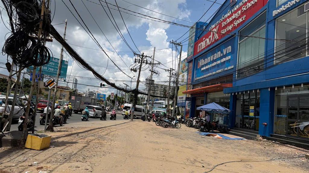 Bán nhà 2mt 1 trường chinh, 18x36, 678m2, 2 lầu, ngay góc lý thường kiệt, 170 tỷ