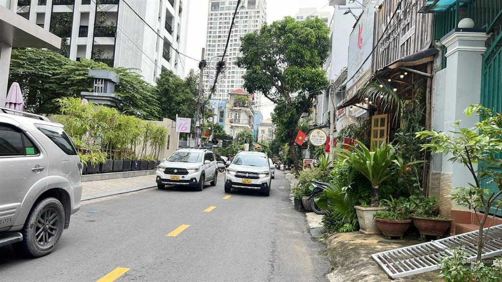Bán nhà mt nguyễn đăng giai, 6,7x7, 3 tầng, 17 tỷ