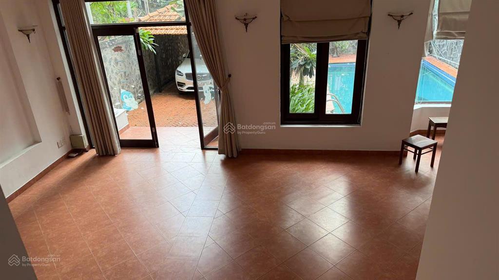 Cho thuê nhà nguyễn văn hưởng, 12x25, 300m2, 2 lầu, 5pn, có hồ bơi, 105 triệu