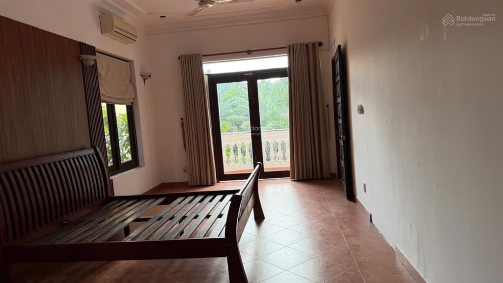 Cho thuê nhà nguyễn văn hưởng, 12x25, 300m2, 2 lầu, 5pn, có hồ bơi, 105 triệu