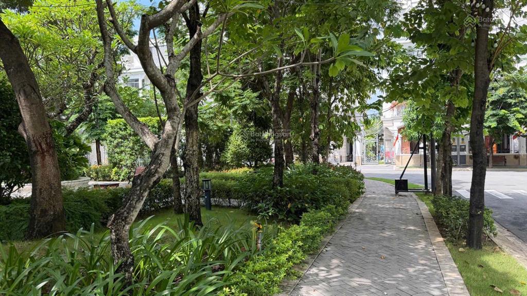 Bán villa victoria village đường lâm quang ky, 15x20, 300m2, 4 tầng, 65 tỷ