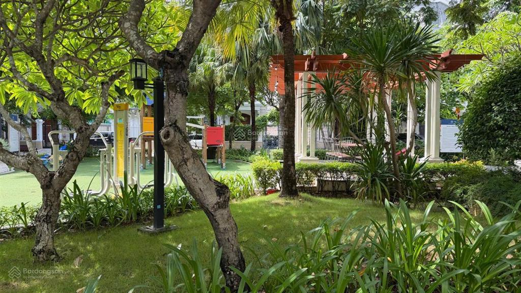 Bán villa victoria village đường lâm quang ky, 15x20, 300m2, 4 tầng, 65 tỷ