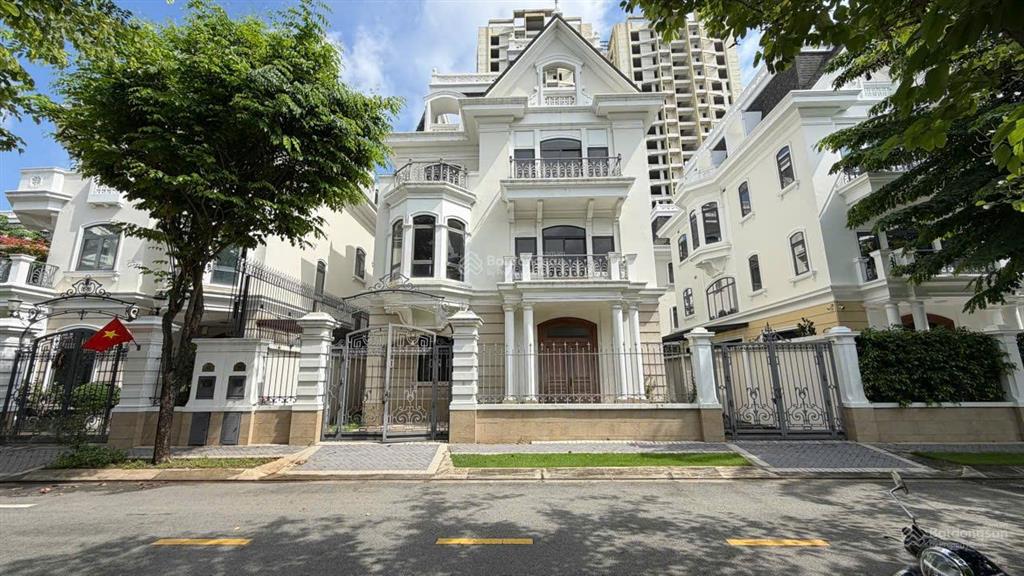 Bán villa victoria village đường lâm quang ky, 15x20, 300m2, 4 tầng, 65 tỷ