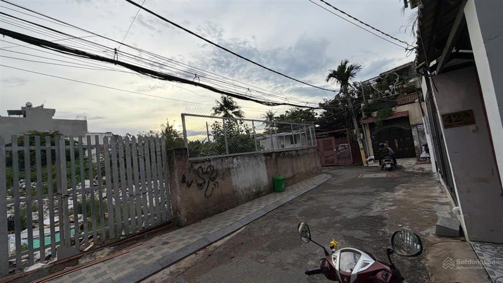Bán đất 2mt trần văn sắc, 20x25, 519m2, gần xuân thuỷ và quốc hương, 72 tỷ