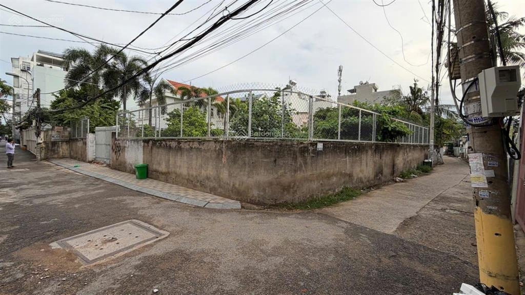 Bán đất 2mt trần văn sắc, 20x25, 519m2, gần xuân thuỷ và quốc hương, 72 tỷ