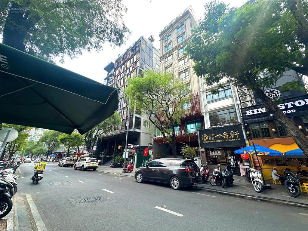 Bán nhà mt 88a lê thánh tôn, 10x24, 229m2, 6 tầng, 270 tỷ
