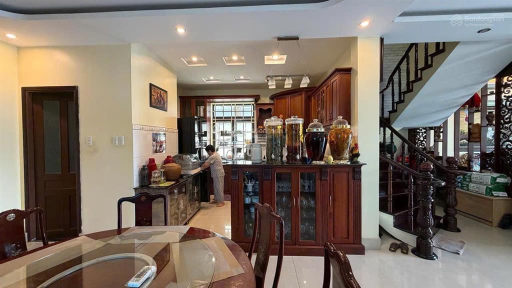 Bán nhà 2mt dương văn an, 12x20, 240m2, 1 hầm, 3 tầng, 85 tỷ