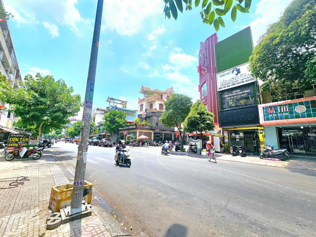 Bán nhà mt 364 tân sơn nhì, 6x30, 185m2, cấp 4, 38 tỷ