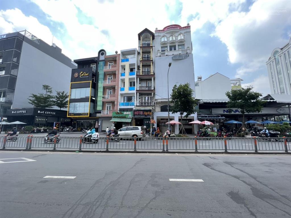 Bán nhà mt 169 bờ bao tân thắng, 4x16, đối diện eon mall tân phú, 15 tỷ