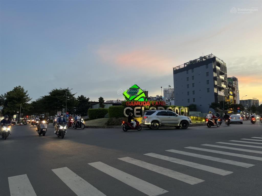 Bán nhà mt 169 bờ bao tân thắng, 4x16, đối diện eon mall tân phú, 15 tỷ