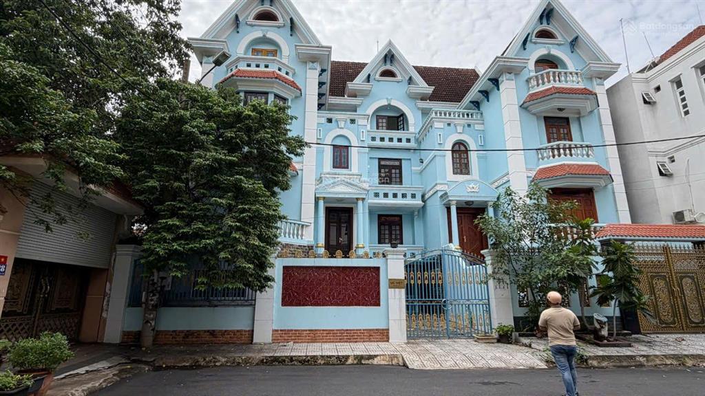 Bán villa gần bến tàu thuỷ bình an, 20x18, 356m², 1 hầm, 4 tầng, 90 tỷ