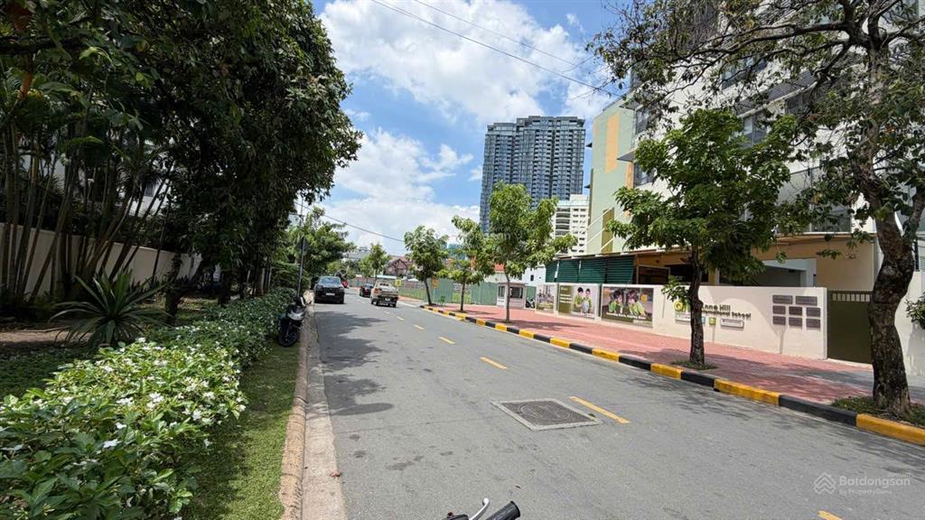 Bán nhà mt 33 giang văn minh, 24x72, 1692m2, 3 tầng, hđt 1 tỷ/tháng, 320 tỷ