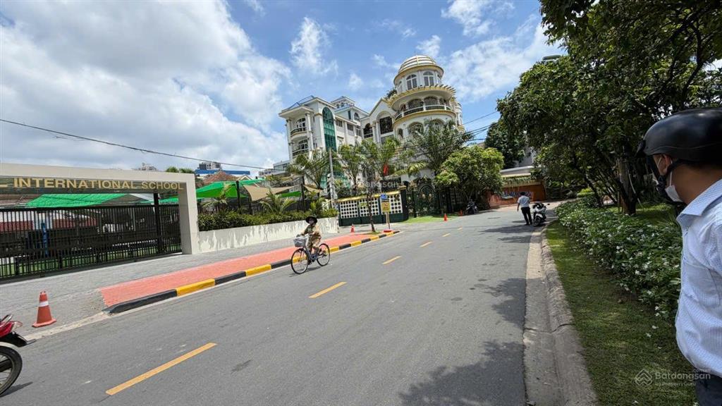 Bán nhà mt 33 giang văn minh, 24x72, 1692m2, 3 tầng, hđt 1 tỷ/tháng, 320 tỷ