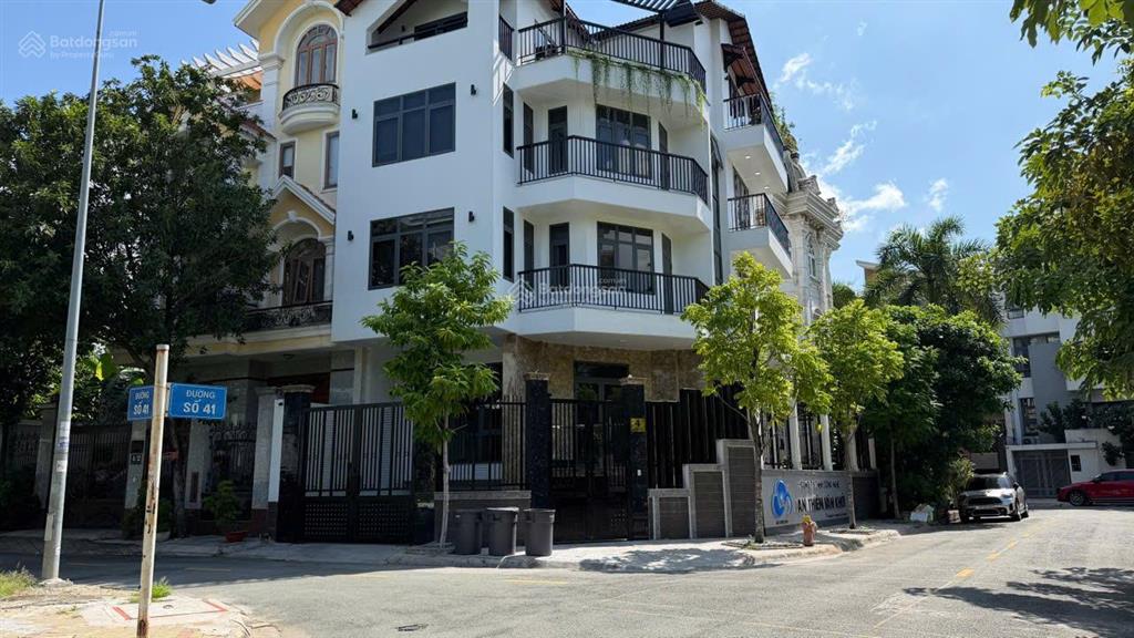 Bán nhà 2mt gần trần não, 12x16, 162m2, 1 hầm, 4 tầng, 63 tỷ