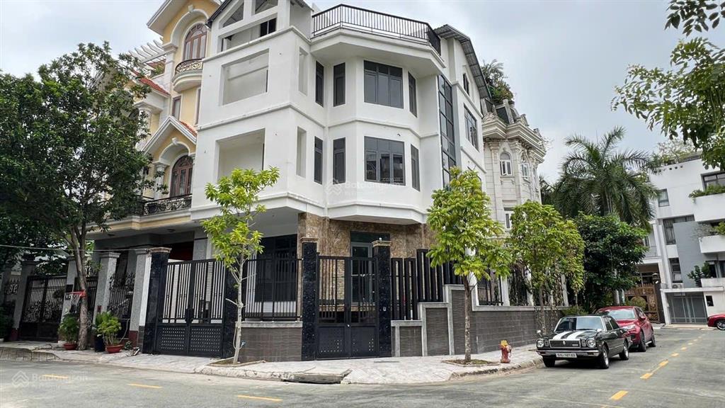 Bán nhà 2mt gần trần não, 12x16, 162m2, 1 hầm, 4 tầng, 63 tỷ