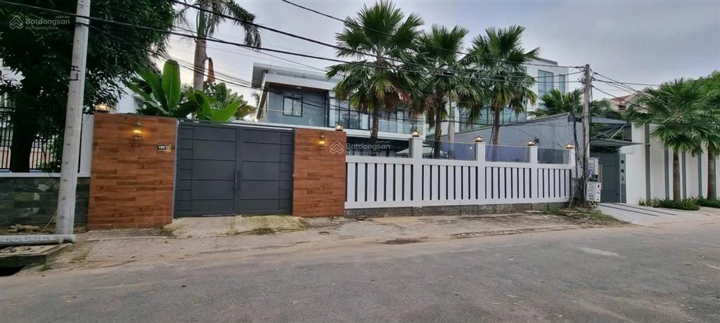 Bán villa 189c1/1 nguyễn văn hưởng, 20x38, 749m2, 2 lầu, cách sông 100m, 240 tỷ