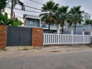 Bán villa 189c1/1 nguyễn văn hưởng, 20x38, 749m2, 2 lầu, cách sông 100m, 240 tỷ