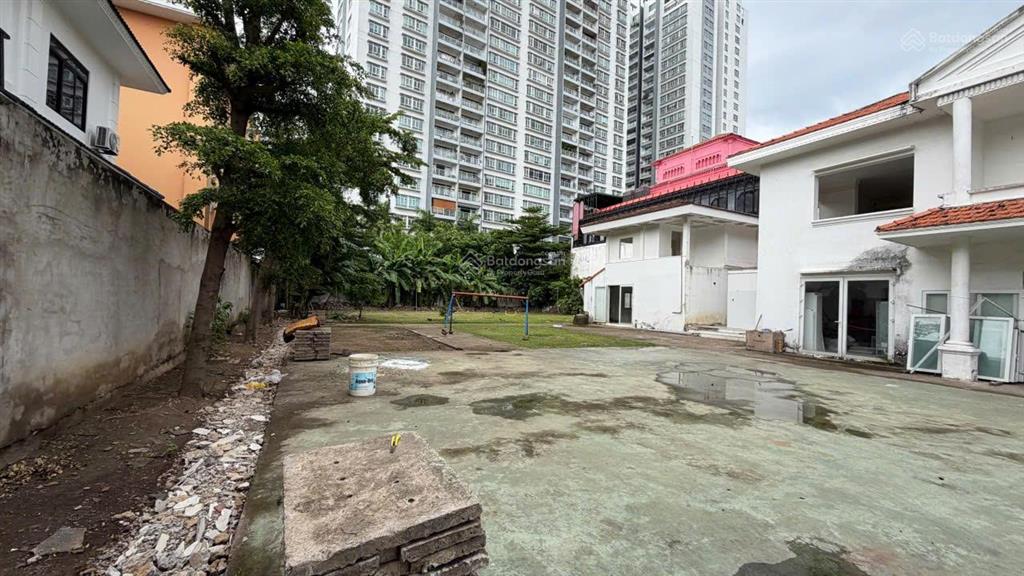 Bán đất mt số 2 đường 57, 27x67, 1760m2 có 1240m2 thổ cư, 235 tỷ