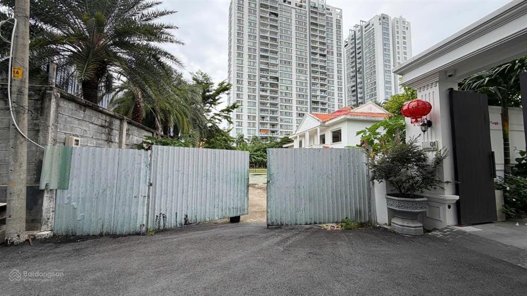 Bán đất mt số 2 đường 57, 27x67, 1760m2 có 1240m2 thổ cư, 235 tỷ