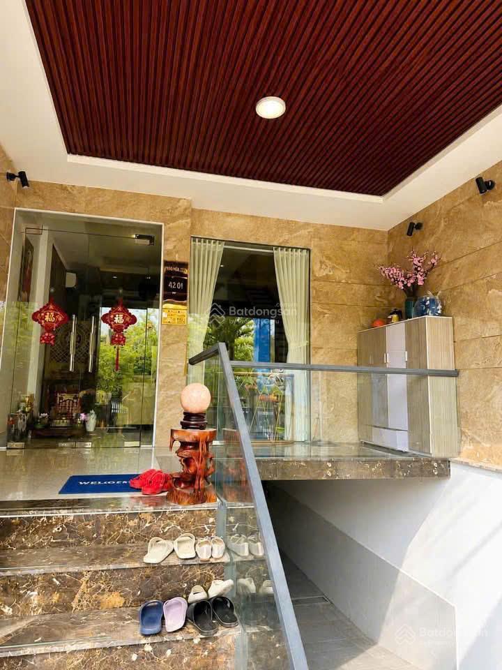 Bán nhà mt lê hữu kiều, 5x20, 1 hầm, 4 tầng, cách tạ hiện 100m, 29 tỷ