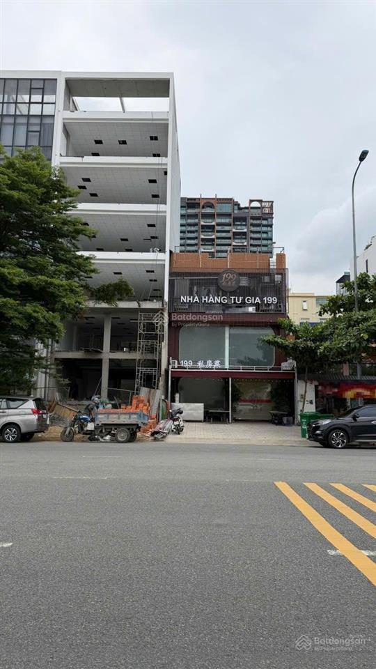 Bán nhà mt 199 trương văn bang, 8x20, 160m2, 3 tầng, 105 tỷ