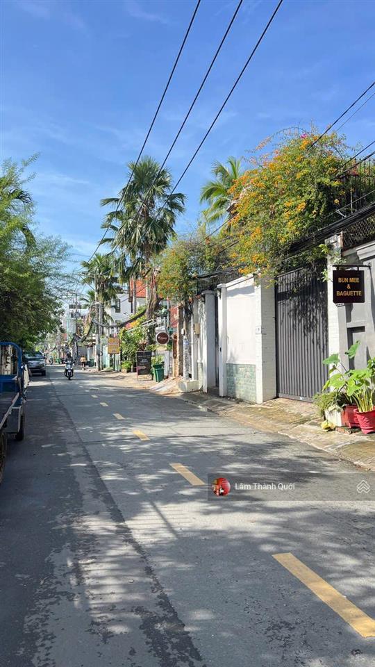 Bán nhà mt đường số 47 quốc hương, 10x27, nở hậu 12m 300m2, 3 tầng, 80 tỷ