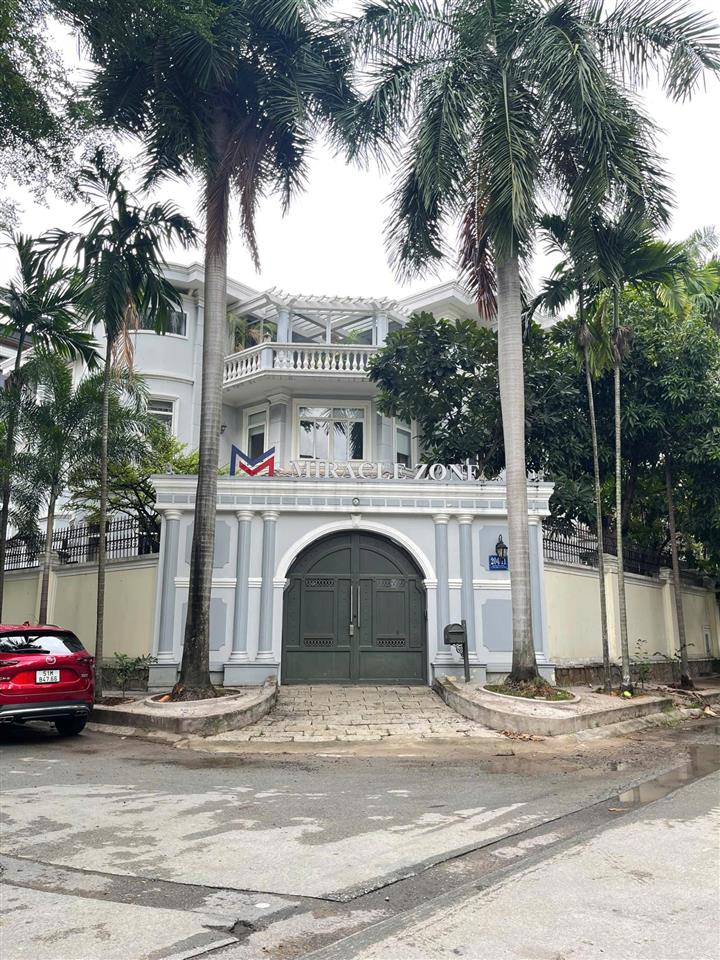 Cho thuê villa hẻm 204 nguyễn văn hưởng, 20x25, 1 hầm 3 tầng, 130 triệu/tháng
