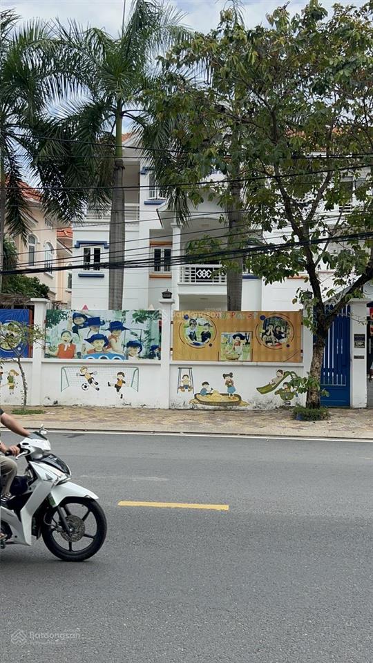 Bán nhà 2mt sông nguyễn văn hưởng, 20x26, 1200m2, 4 tầng, 400 tỷ