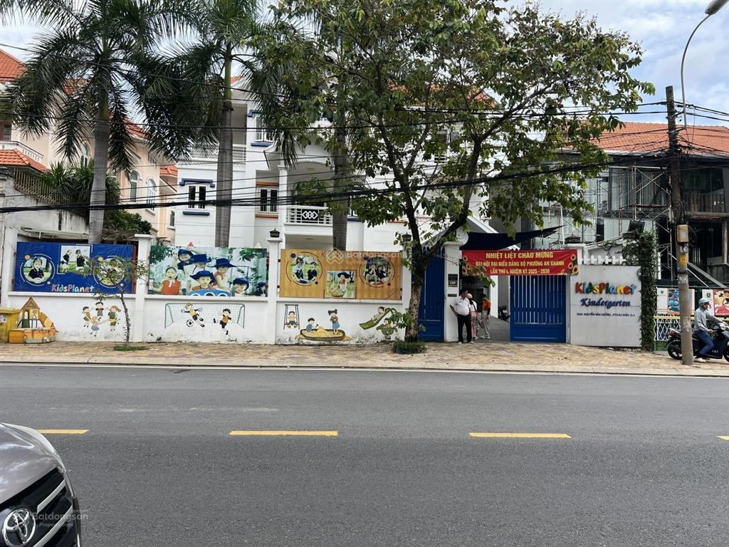 Bán nhà 2mt sông nguyễn văn hưởng, 20x26, 1200m2, 4 tầng, 400 tỷ