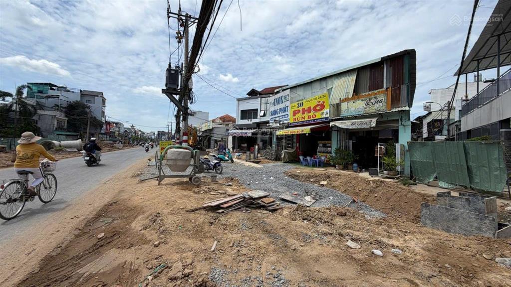 Bán nhà 2mt nguyễn thị định, 10.3x40m, 416m2, nhà cấp 4, 89 tỷ