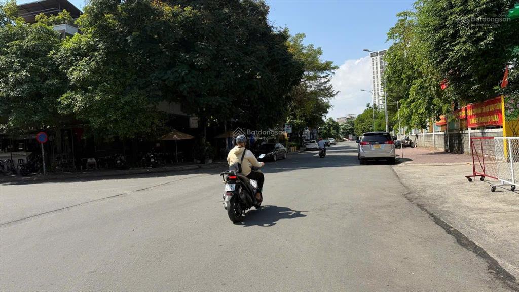 Bán nhà 2mt nguyễn quý cảnh, 12x19, 195m2, 1 hầm, 3 tầng, 77 tỷ