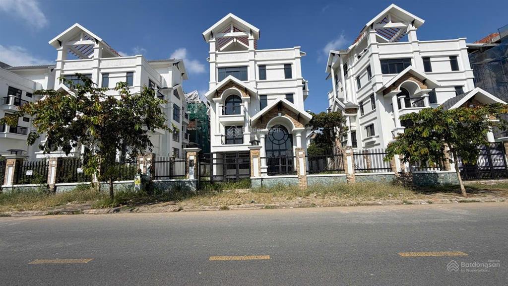 Bán nhà mt nguyễn văn kỉnh, 17x22, 374m2, 1 hầm, 5 tầng, 5pn, 6wc, 92 tỷ