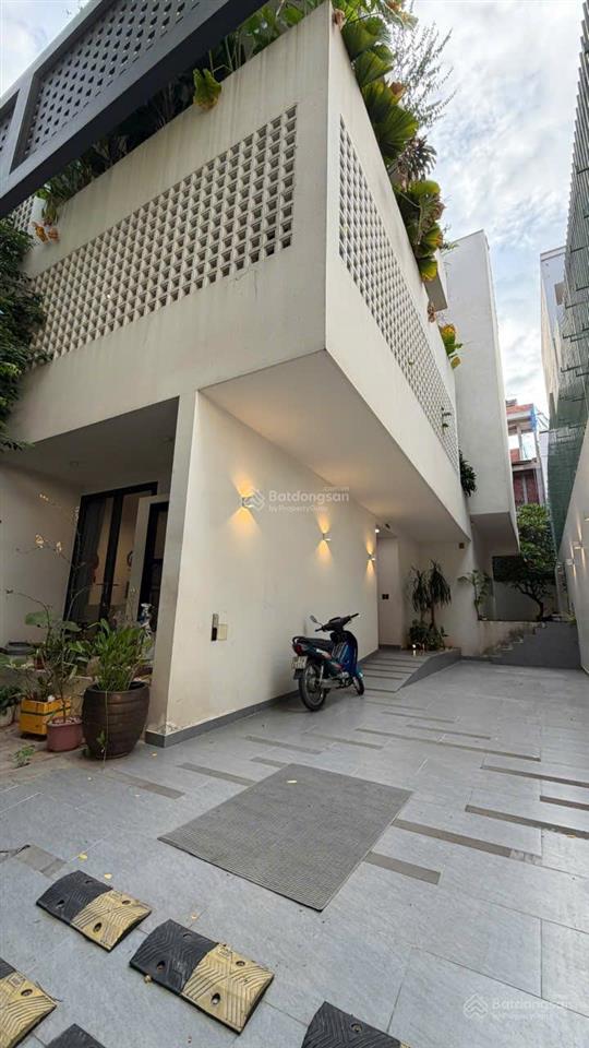 Cho thuê villa nguyễn văn hưởng, 12x25, 2 lầu, st, 5pn, 5wc, nhà đẹp, 130 triệu/tháng