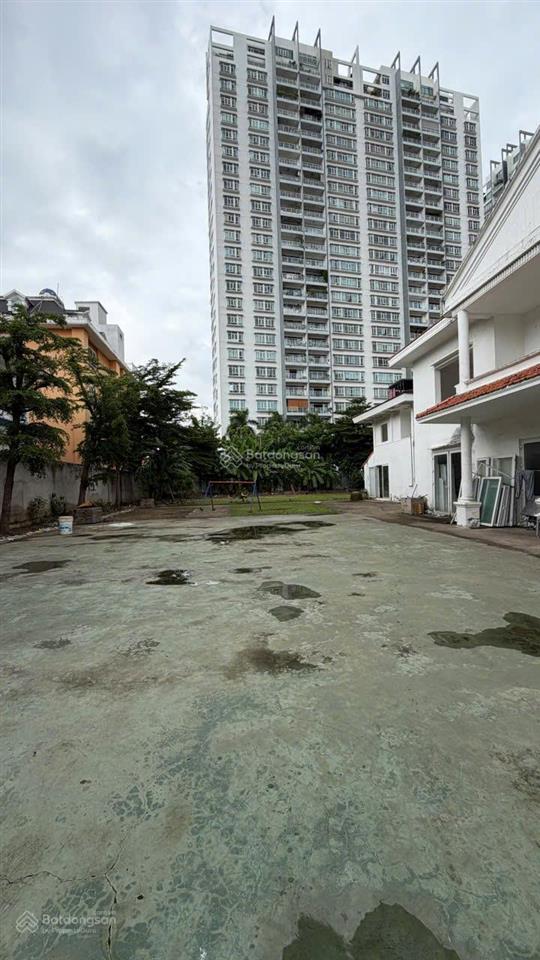 Bán đất đường quốc hương, 27x67, 1750m2 có 1240m2 thổ cư, 235 tỷ