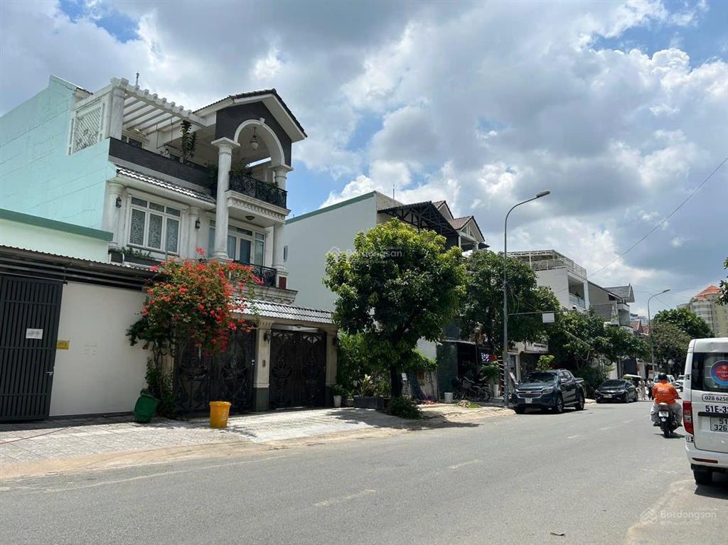 Bán đất mt đường số 7, gần song hành và trần não, 7.5x20, 150m2, 36 tỷ