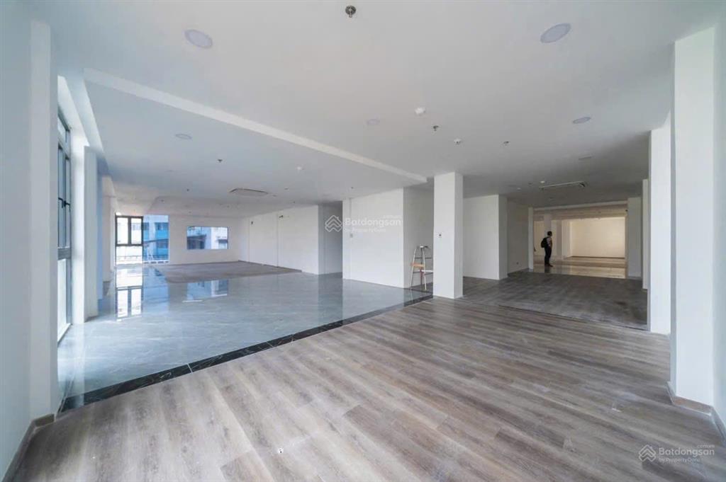 Bán nhà mt 215 nguyễn văn thủ, 35x45, 812m2, 8 tầng, 3325m2 sàn, 490 tỷ