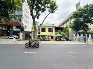 Bán nhà mt 54 nguyễn đình chiểu, 16.7x26, 433m2, 4 tầng, 450 tỷ