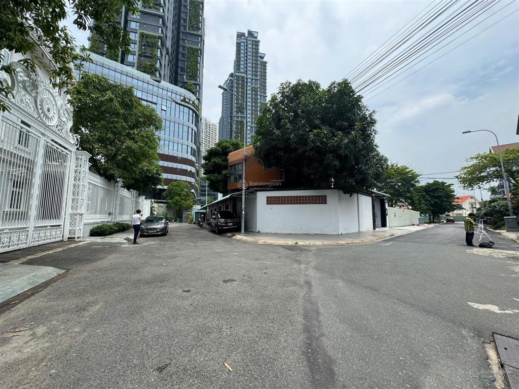 Bán đất góc 2mt 1/4 giang văn minh, 14x20, 260m2, 59 tỷ