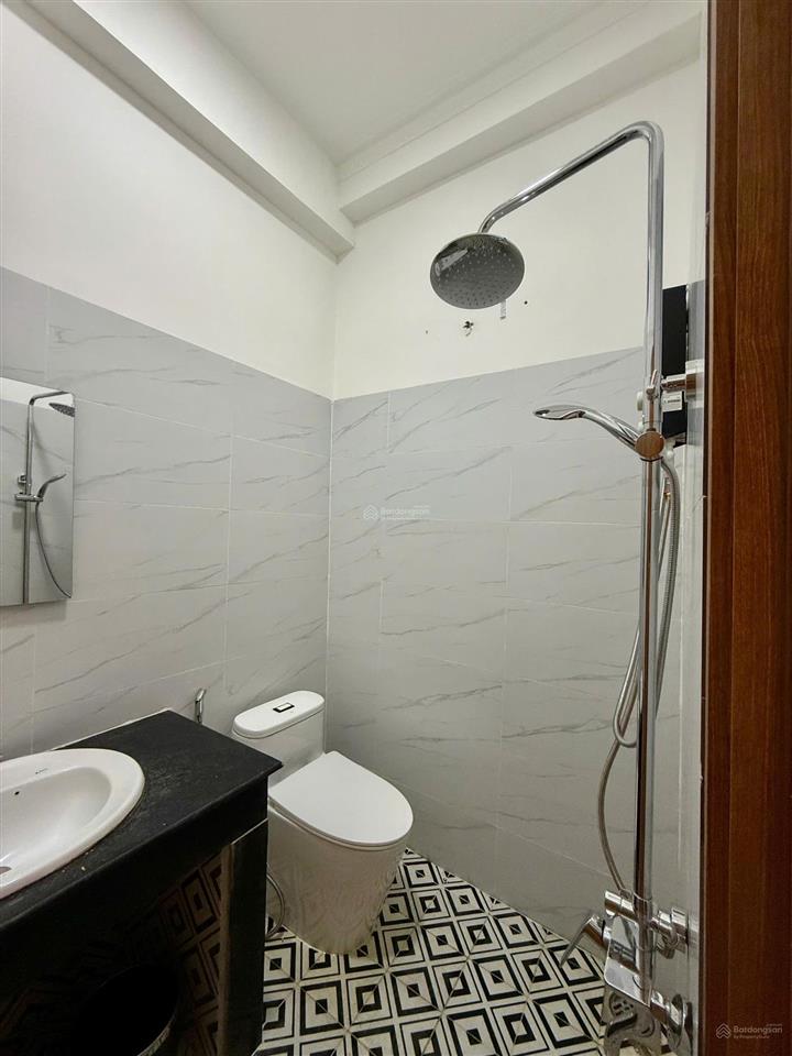 Cho thuê nhà mt đỗ quang, 4x17, 3 lầu, 5pn, 5wc, 52 triệu/tháng