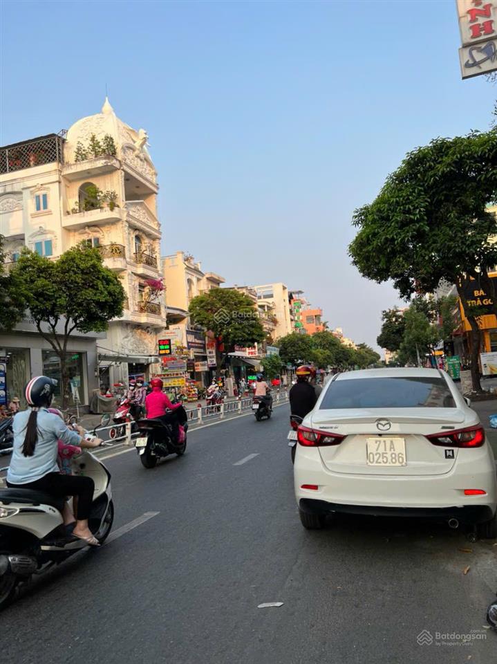 Bán nhà 2mt nguyễn sơn, 5.2x18, 90m2, 3 lầu, st, 6pn, 6wc, nhà đẹp, 23 tỷ